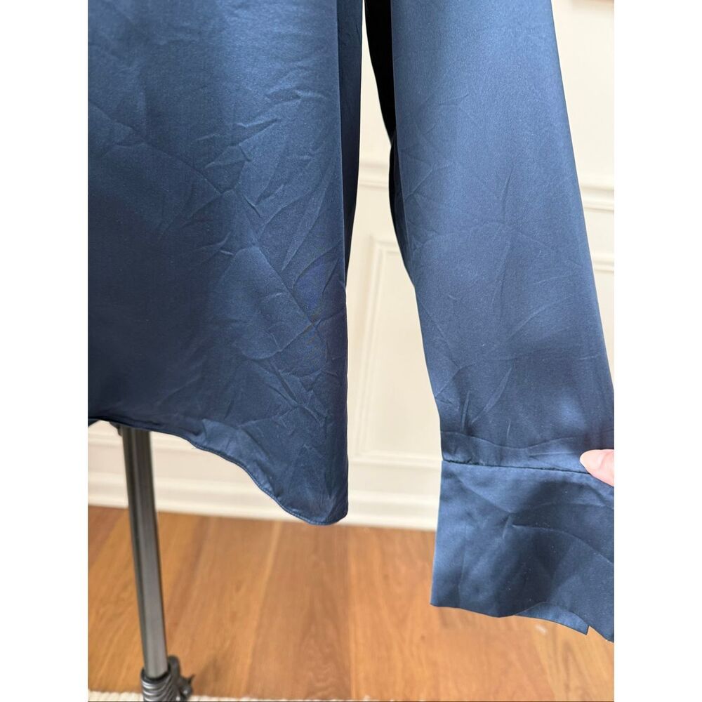 Elie Tahari Kendal 100% Silk Vneck Top Blouse Navy Blue $298 XL - Picture 5 of 11